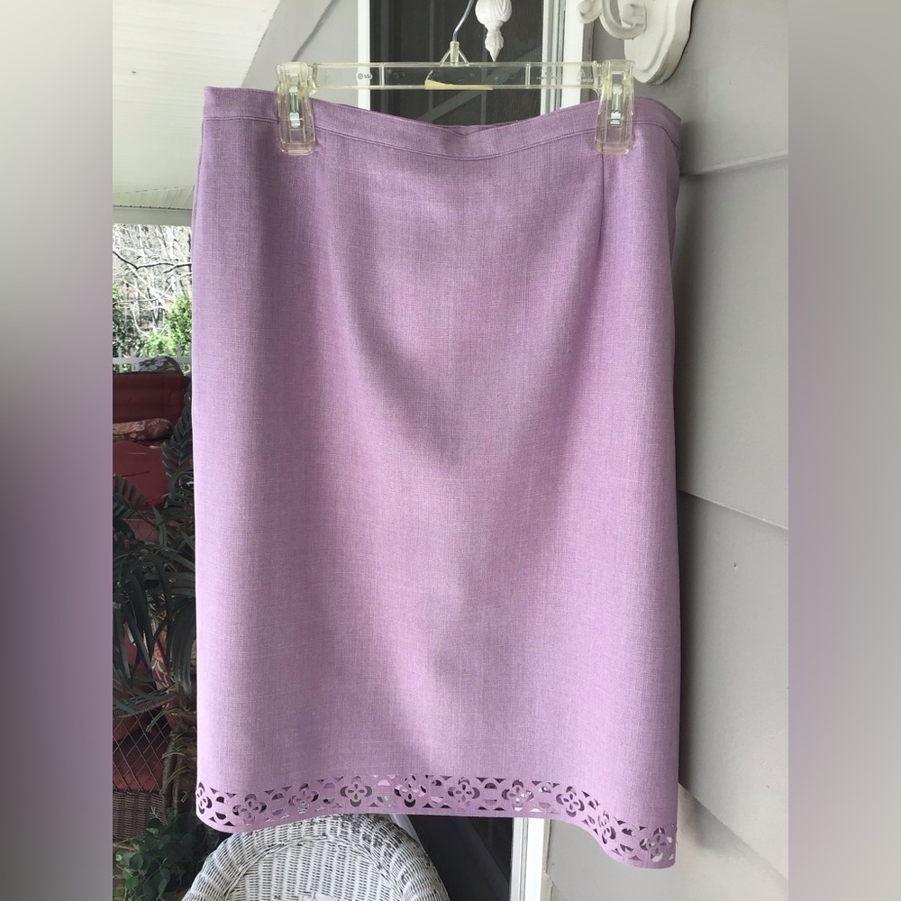 Alfred Dunner Women's Lavender button Waist Straight Skirt Size 16 NWOT